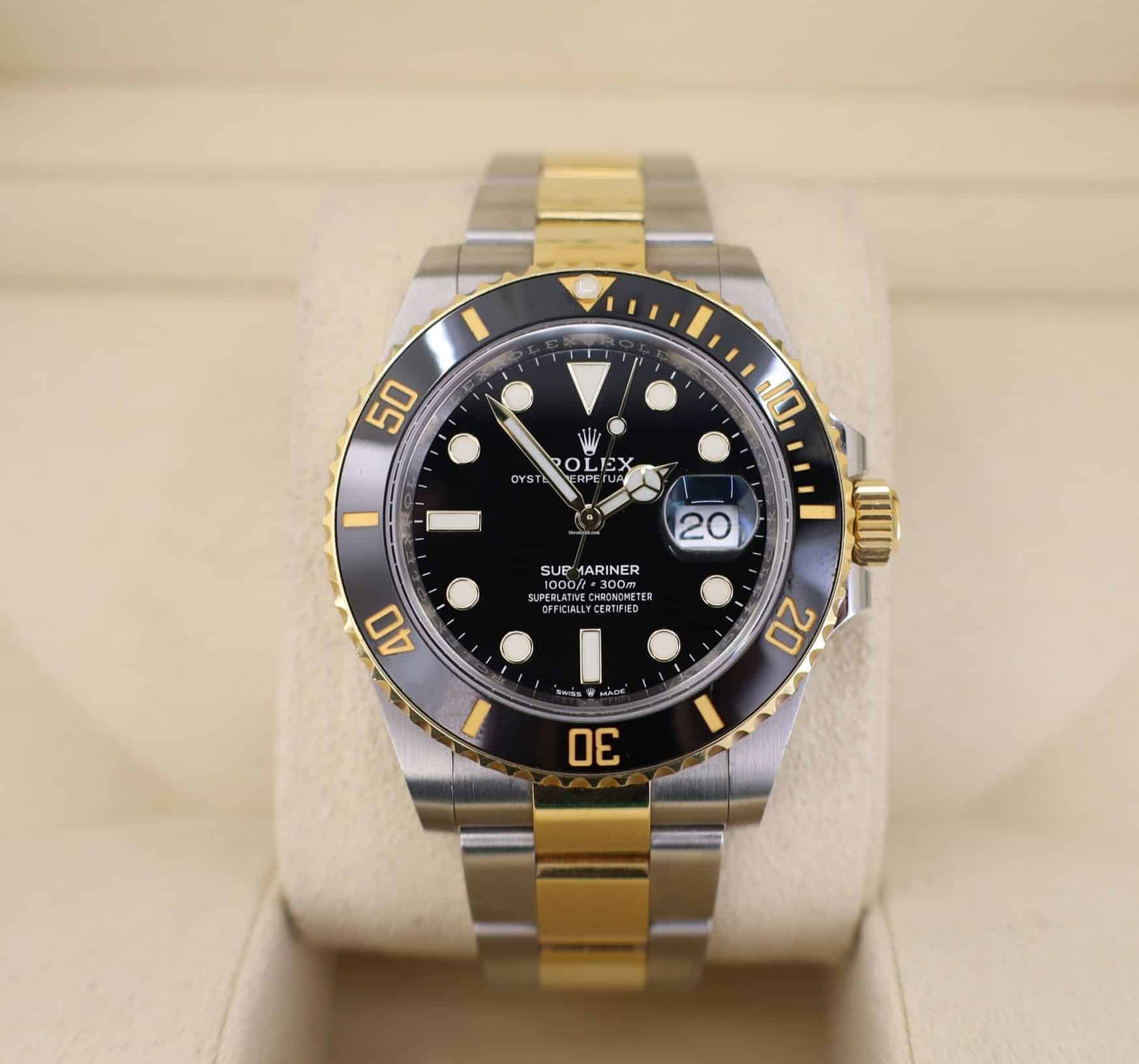 Rolex Submariner Date 18K Yellow Gold/Steel Black Dial 116613